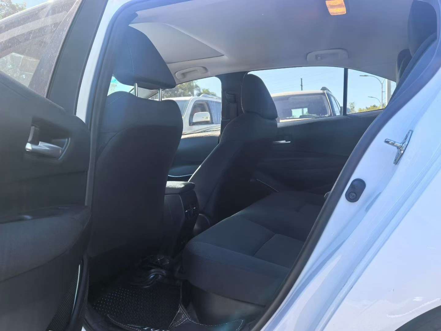 Toyota Corolla 1.8L Hybrid 4