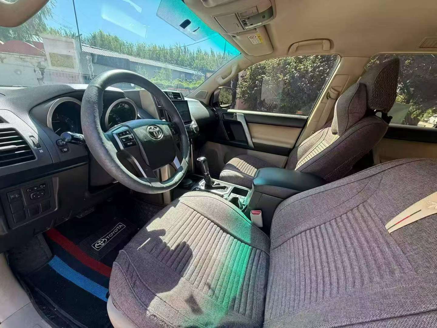 Toyota Prado 2012 9