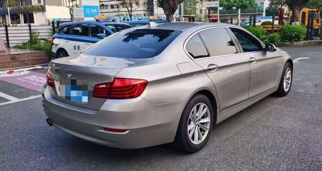 BMW 5 Series 520Li 2.0T Exquisite Edition 2