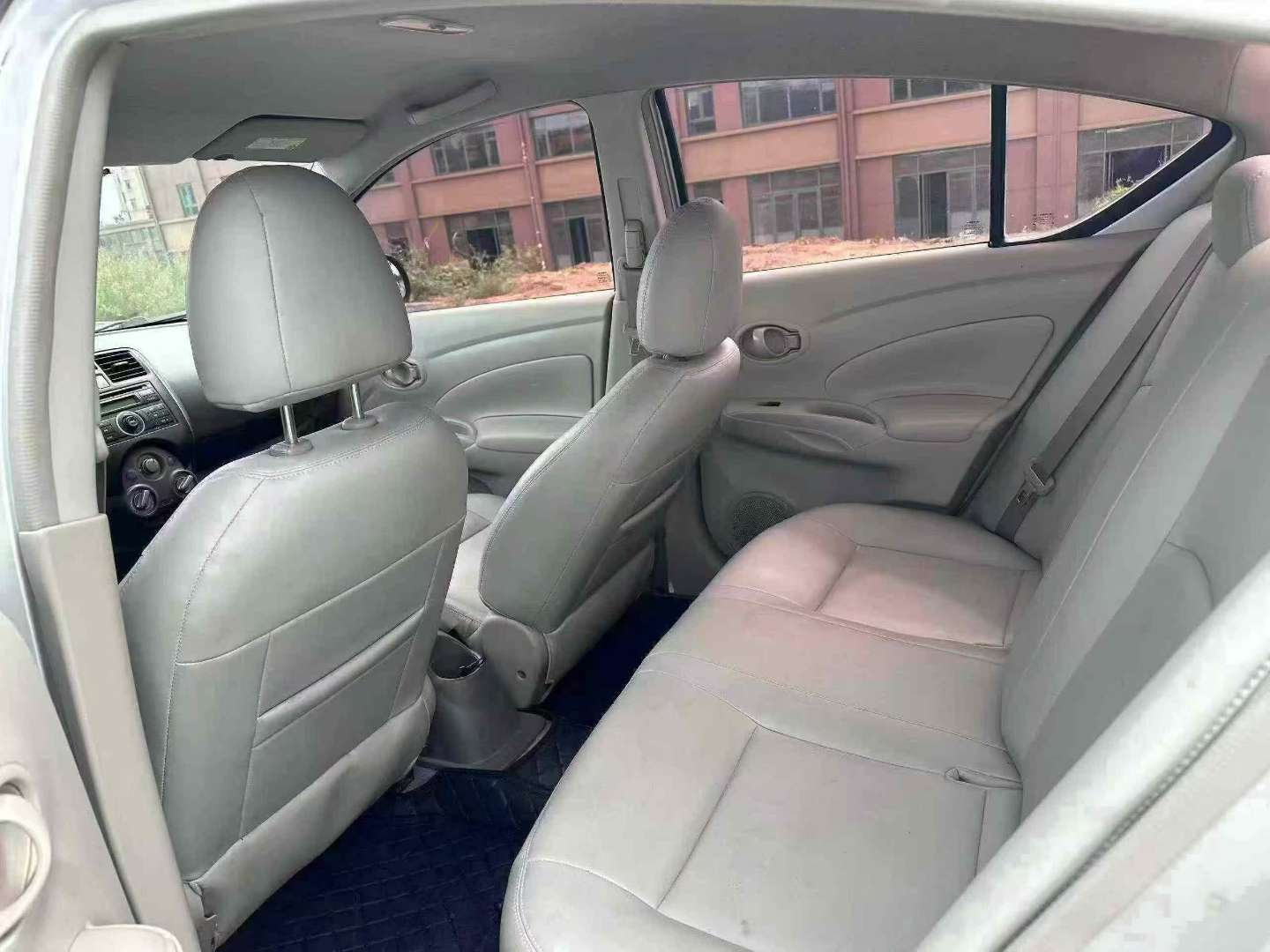 Nissan Sunny 2013 1.5L Automatic 5