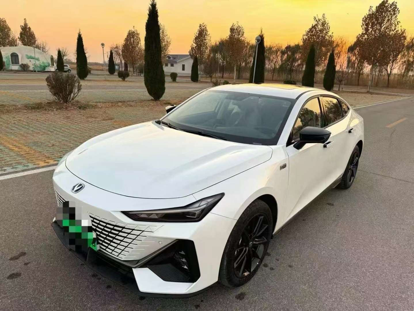 Changan UNI-V iDD 1.5 CVT
