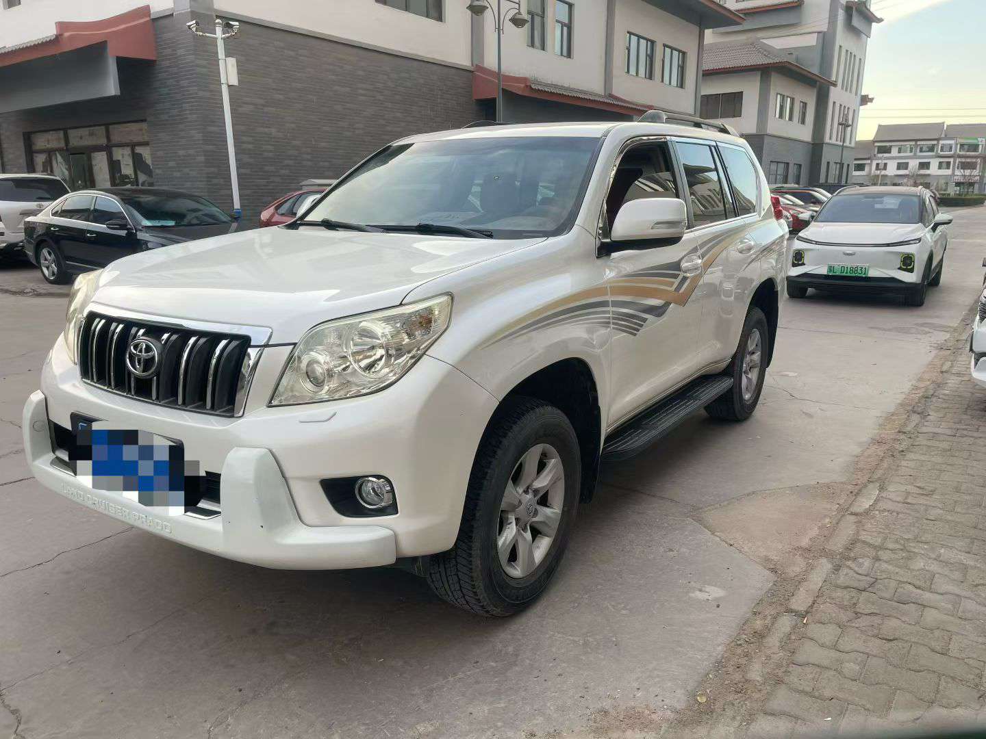 Toyota Prado 7-Seater 5