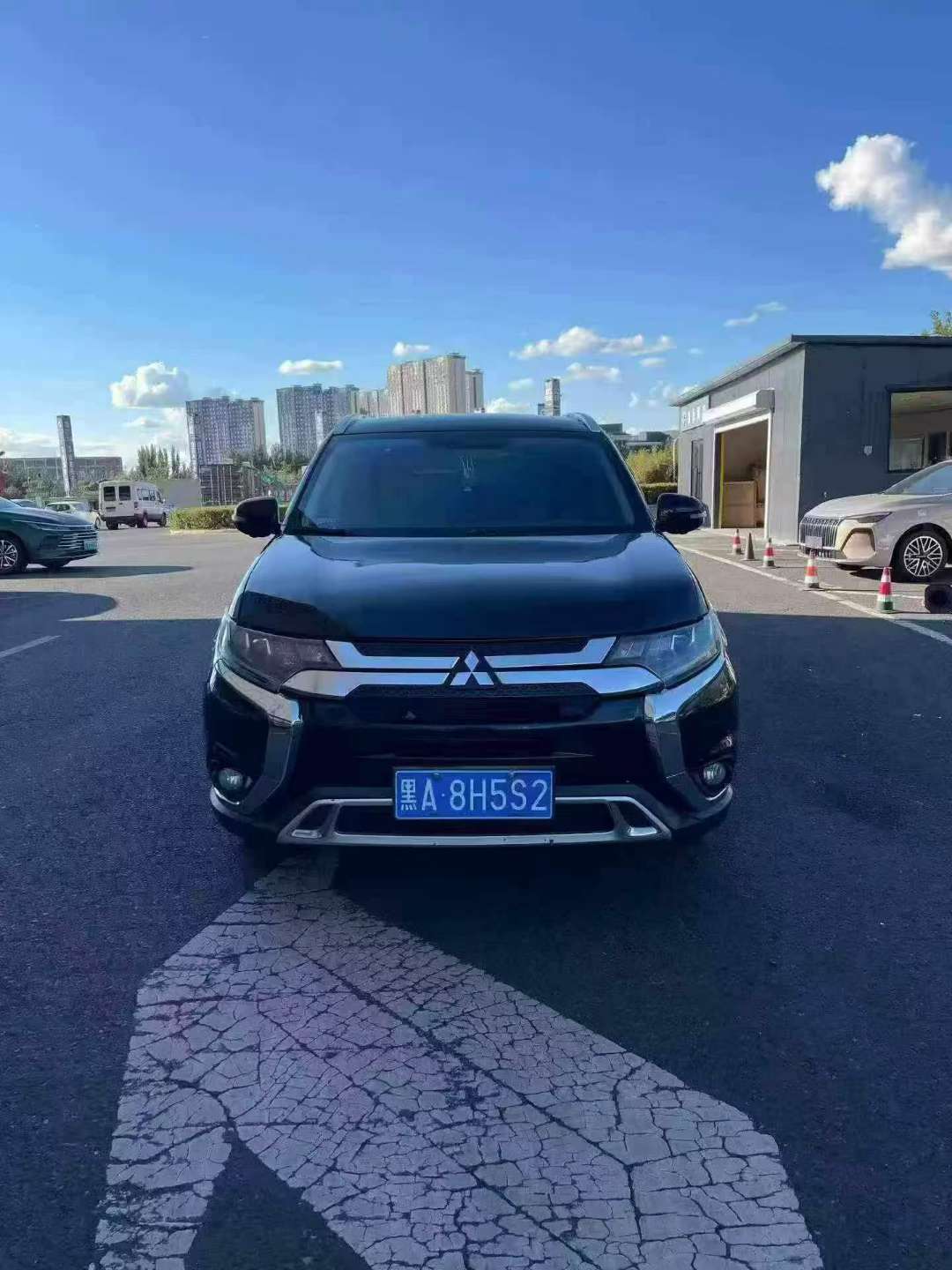 Mitsubishi Outlander 2.4 Automatic Sunroof 7-Seat AWD Top Trim