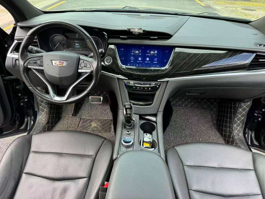 Cadillac XT6 2.0T Automatic Sunroof AWD Luxury Sport Edition 6-Seater 5