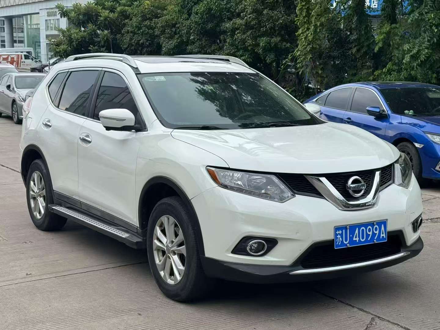 Nissan X-Trail 2.0L Automatic Sunroof High Trim 2