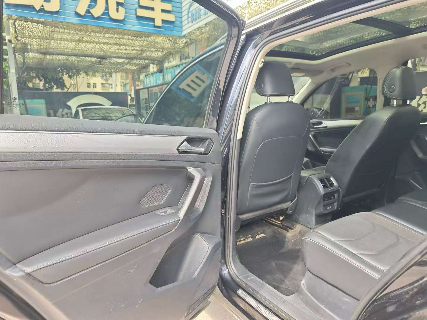 Volkswagen Tiguan L 380TSI Automatic 4WD Luxury Edition 5