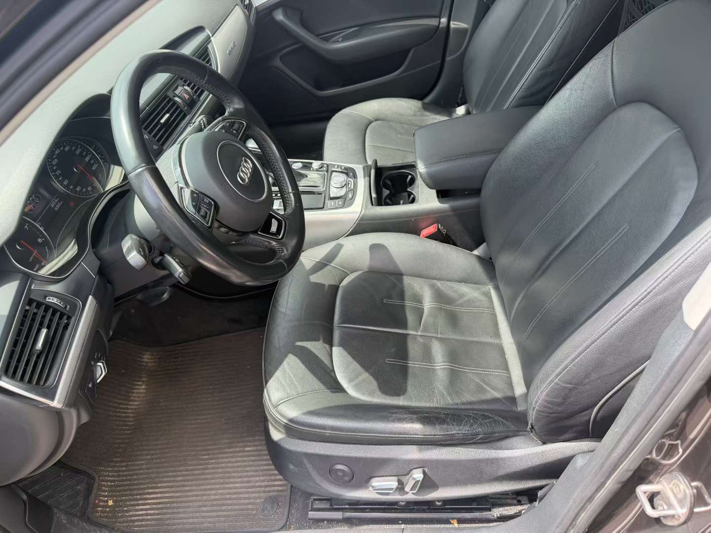 Audi A6 2015 3.0T Allroad 3.0TFSI Quattro 4