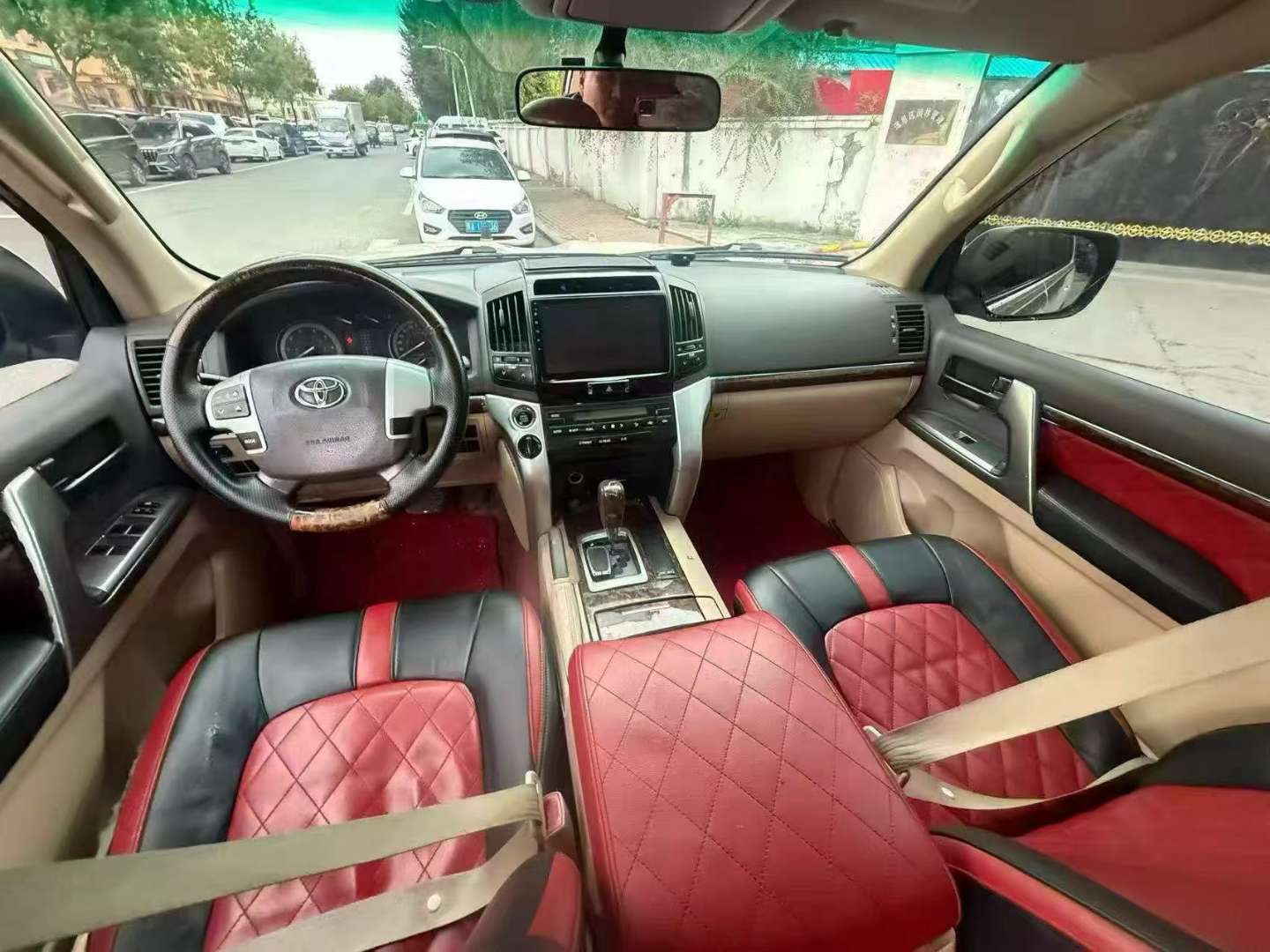 Toyota Land Cruiser 2014 5-Seater 8