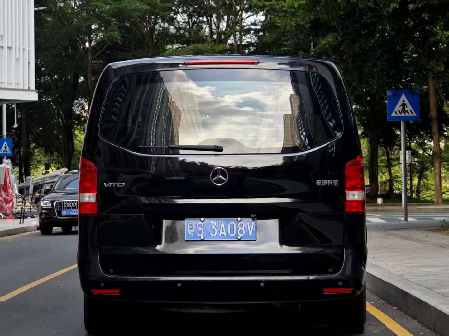 Mercedes-Benz Vito 2018 2.0T 7-Seater Business Edition 4
