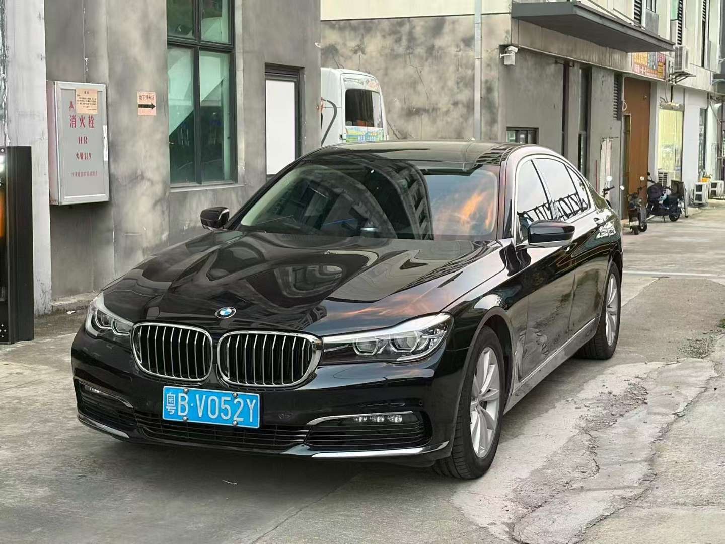 BMW 7 Series 730Li Leading Edition 2