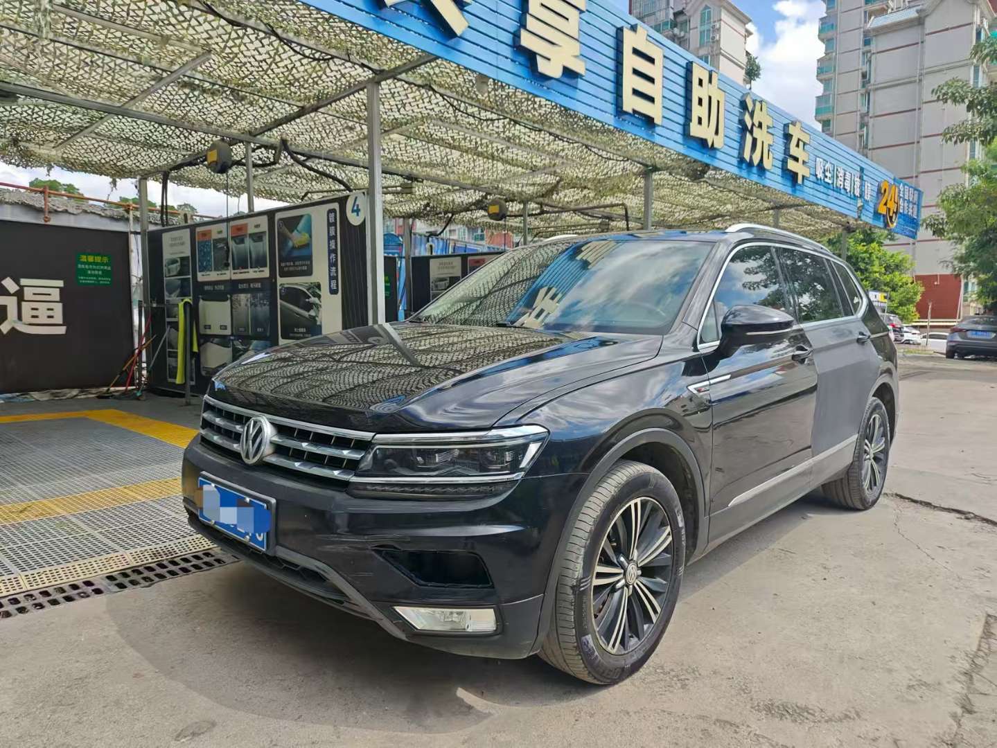 Volkswagen Tiguan L 380TSI Automatic 4WD Luxury Edition 2