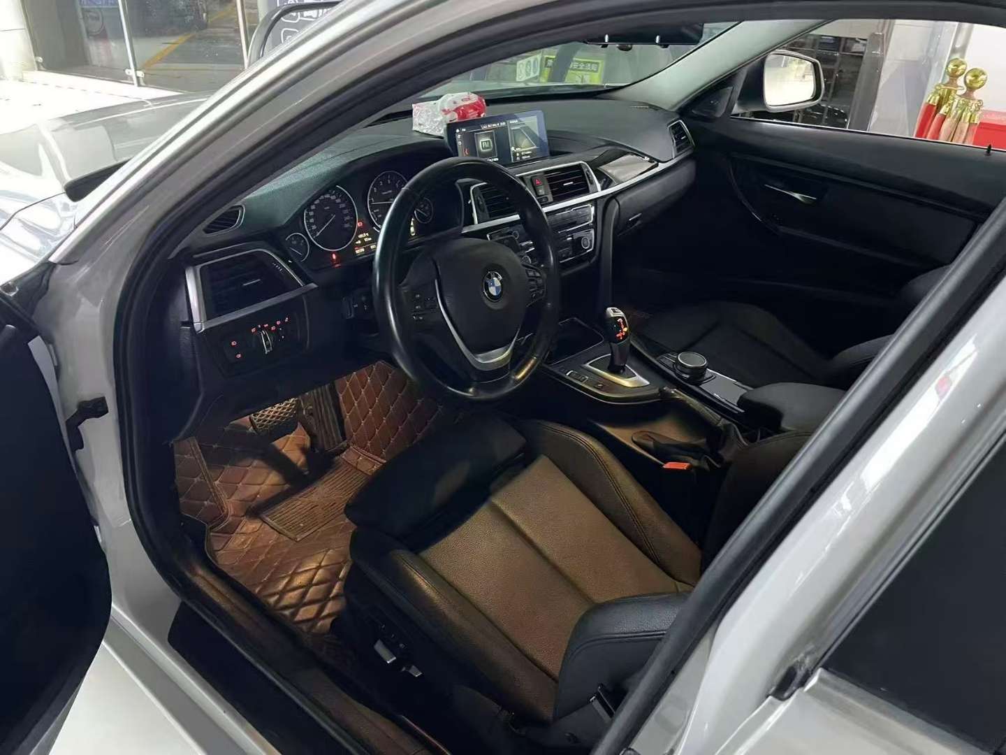 BMW 3 Series 320Li Style 2.0T 5
