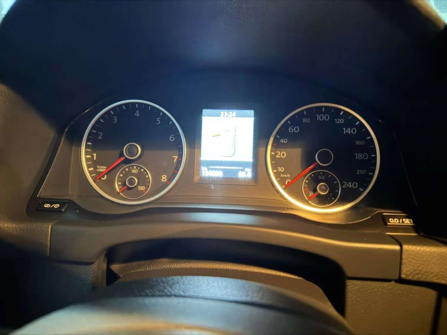 Volkswagen Tiguan 1.8TSI AWD Luxury Edition 7