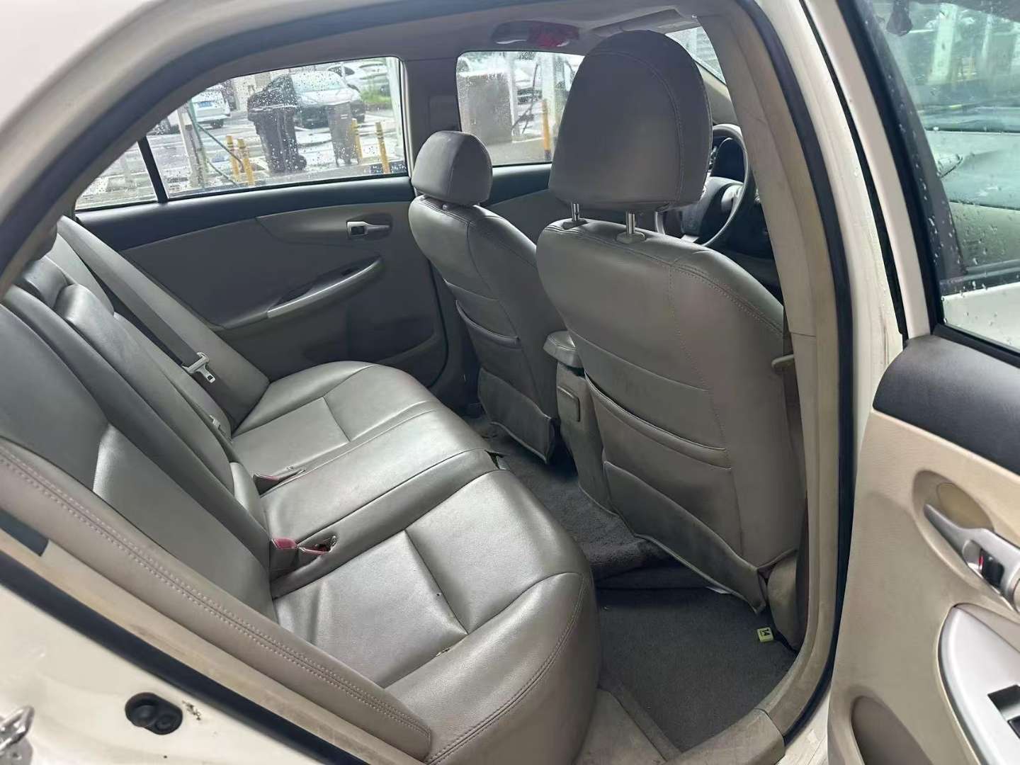 Toyota Corolla 1.8L Automatic Sunroof 8