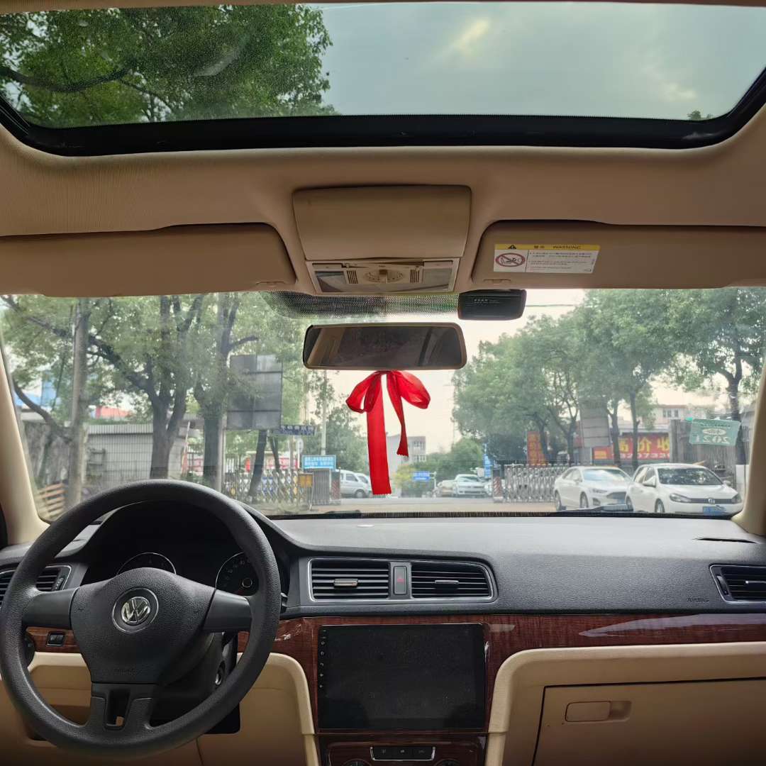 Volkswagen Lavida 5