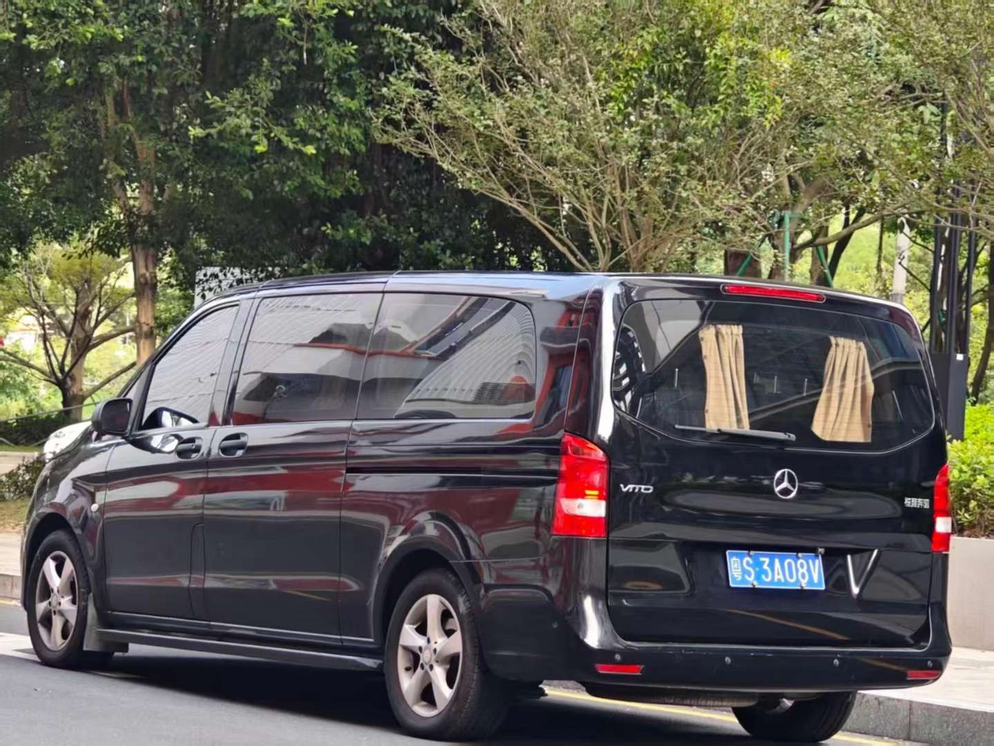 Mercedes-Benz Vito 2018 2.0T 7-Seater Business Edition 3
