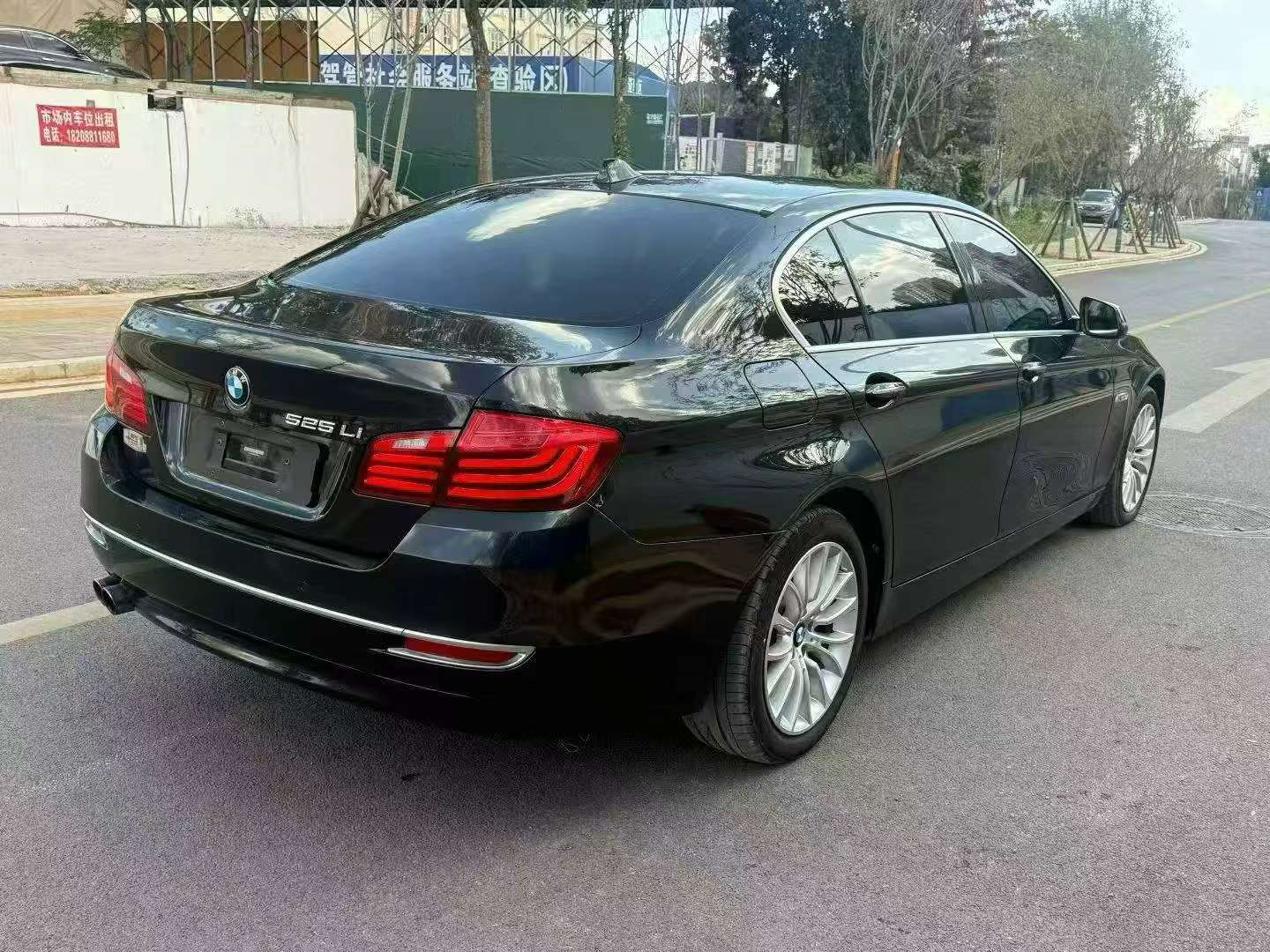 BMW 5 Series 2017 525Li 2.0T Luxury Design Package 9