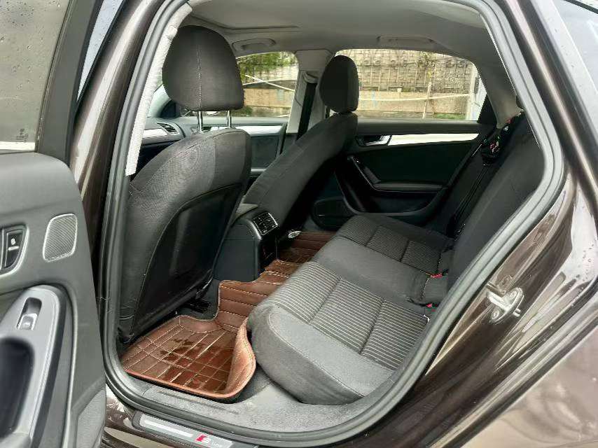 Audi A4L 2015 45 TFSI 4WD 2.0T Sport 6