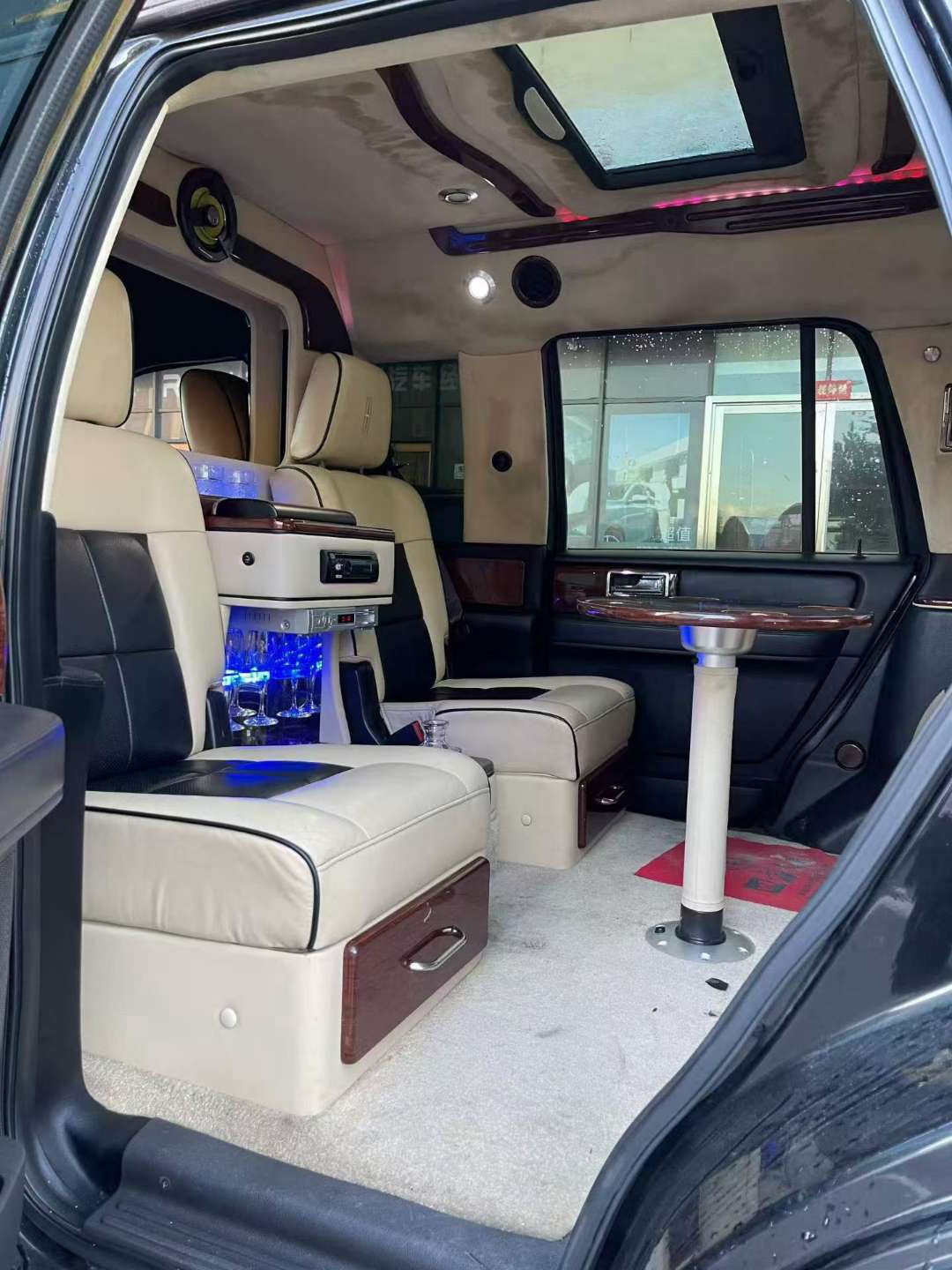 Lincoln Navigator 2011 5.4 Automatic Leader I 9