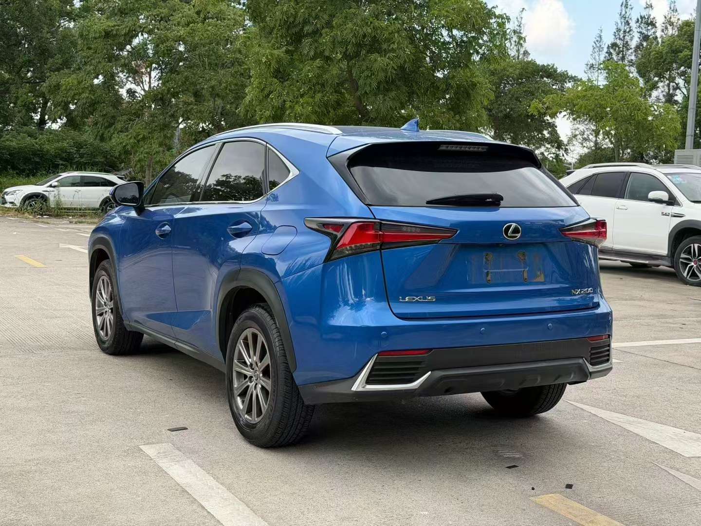 Lexus NX NX200 6