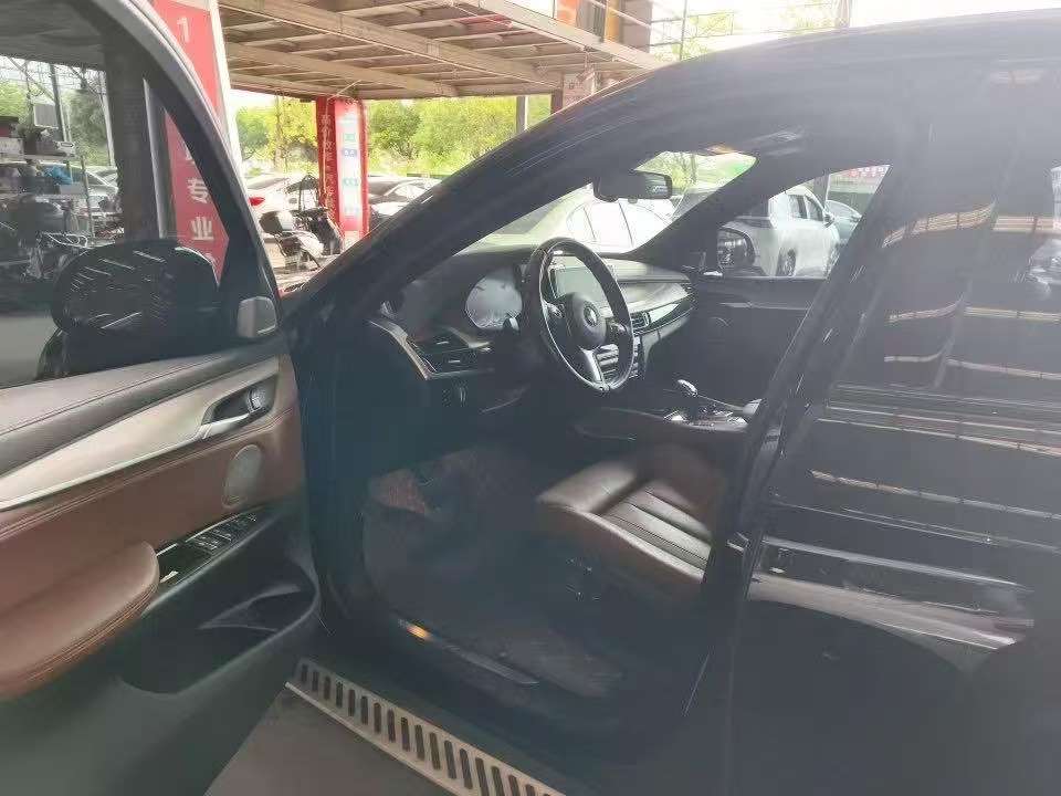 BMW X6 2019 xDrive35i Premium M Sport Package 4