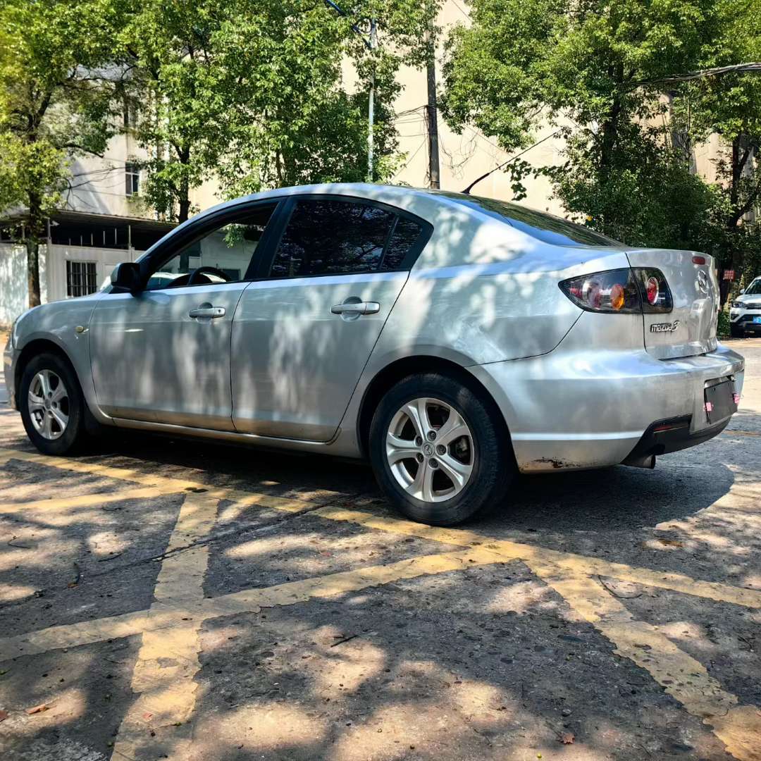 Mazda 3 7