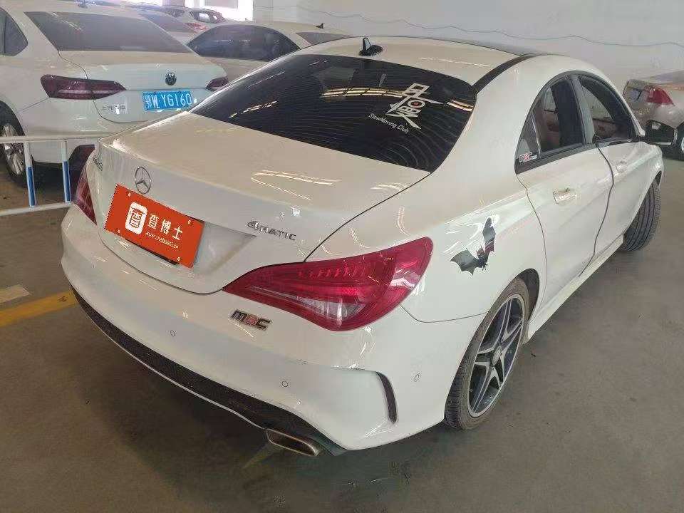 Mercedes-Benz CLA CLA260 4MATIC 2