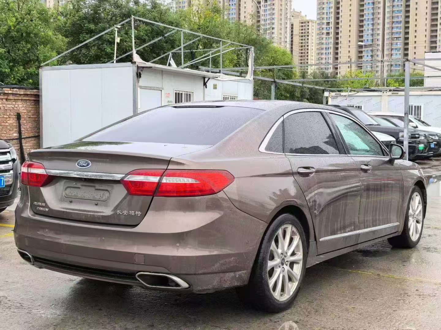 Ford Taurus 2.7T V6 Flagship Top Trim 5