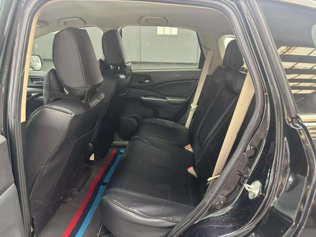 Honda CR-V 2.0L FWD Urban Edition 6
