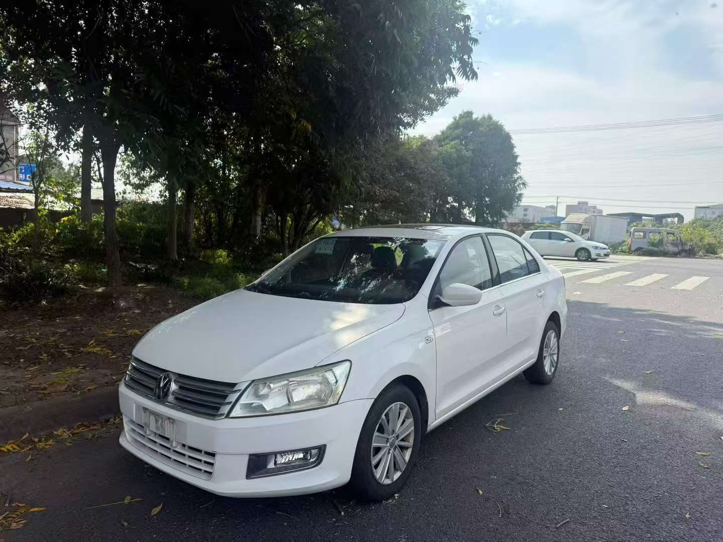 Volkswagen Santana 2014 1.6 Automatic Sunroof High Spec 2