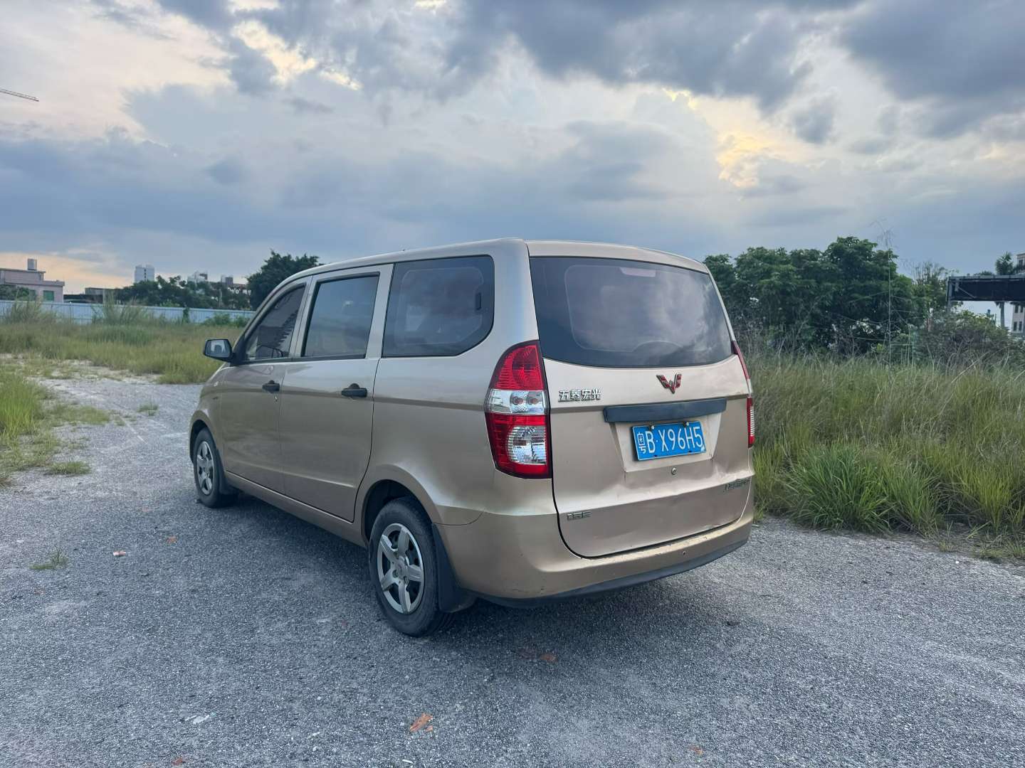 Wuling Hongguang 2014 1.5 Manual 6