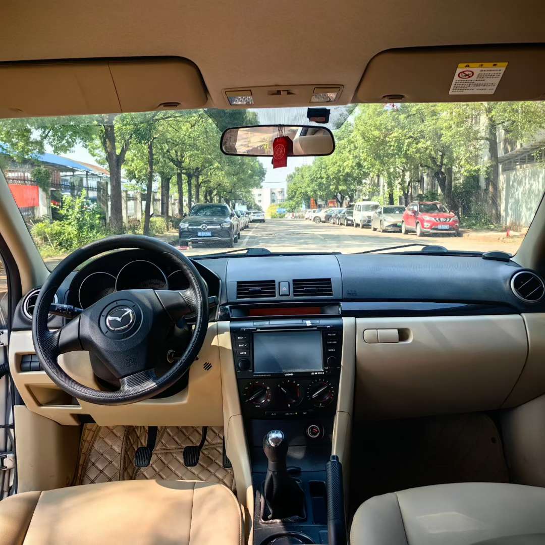 Mazda 3 5