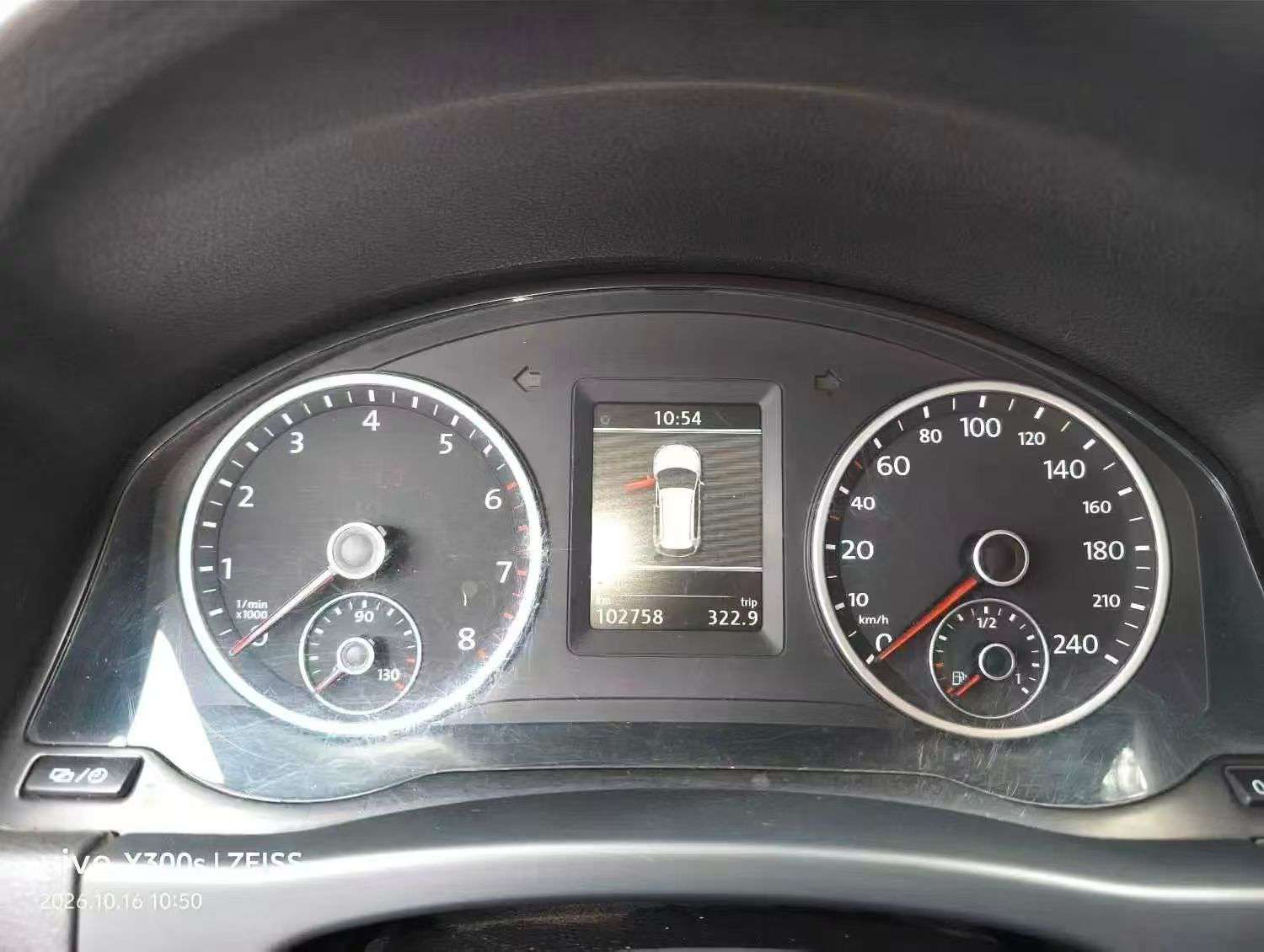 Volkswagen Tiguan 2014 1.8 FWD Luxury 4
