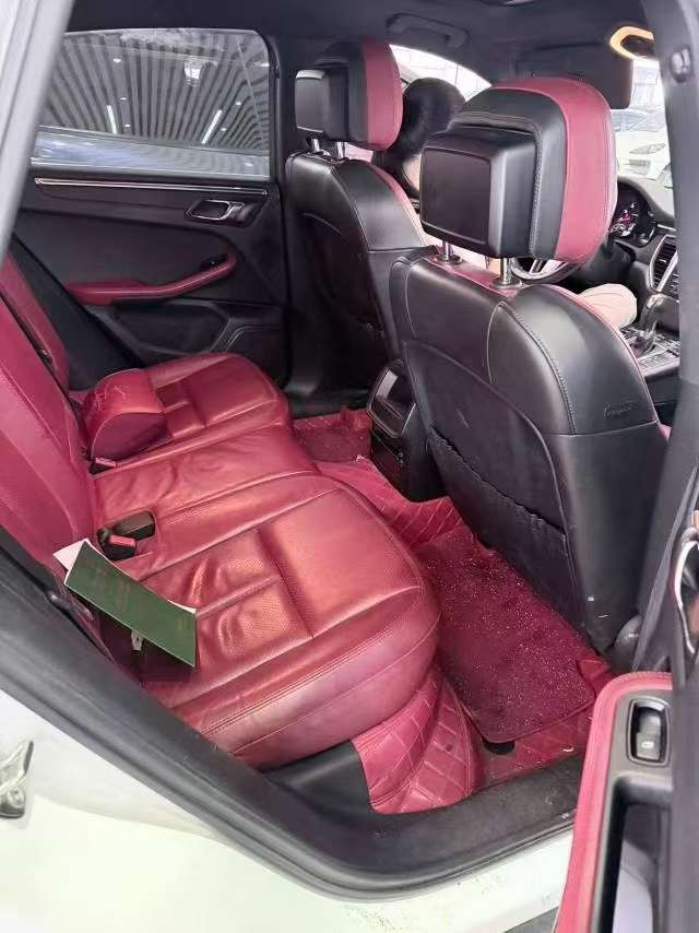 Porsche Macan 3