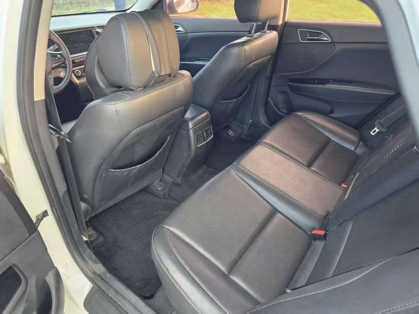 Hyundai Mistra 1.8L Automatic Sunroof 8