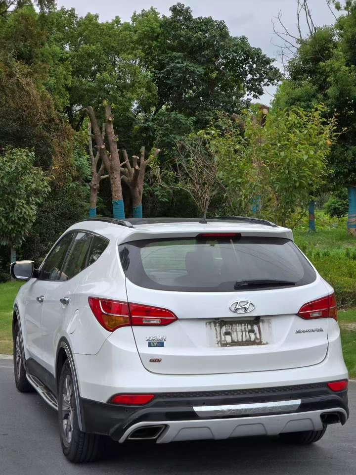 Hyundai Santa Fe 6