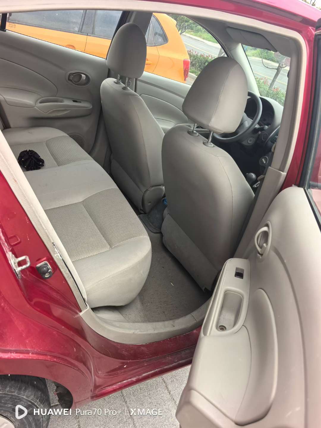 Nissan Sunny 3