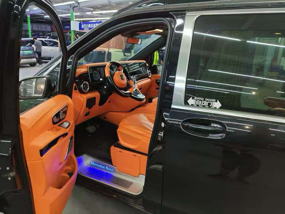 Mercedes-Benz Vito 4