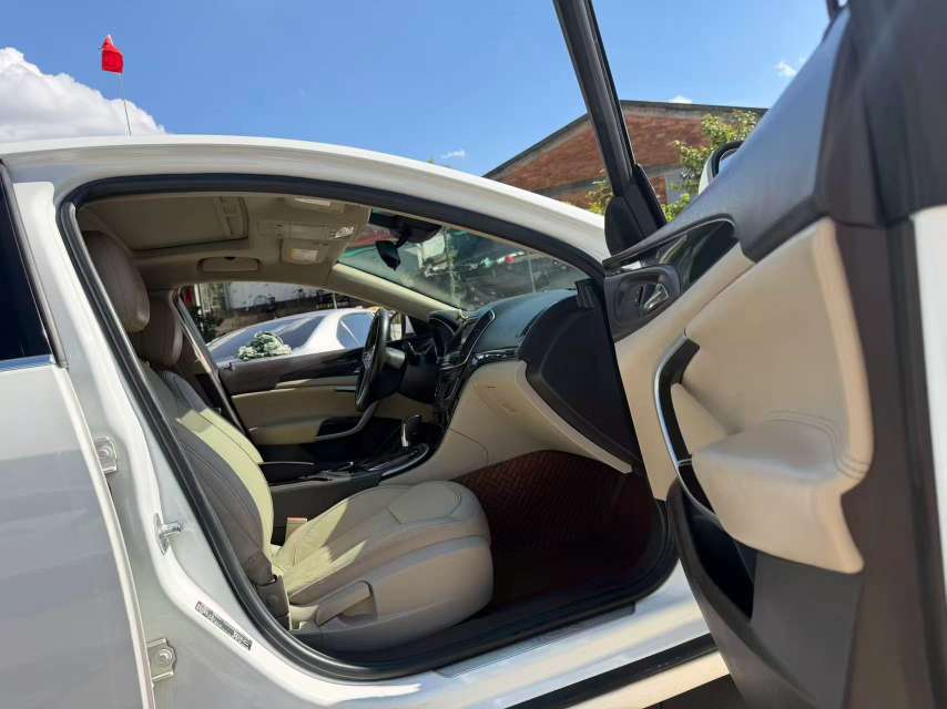 Buick Regal 2.0L Automatic 7