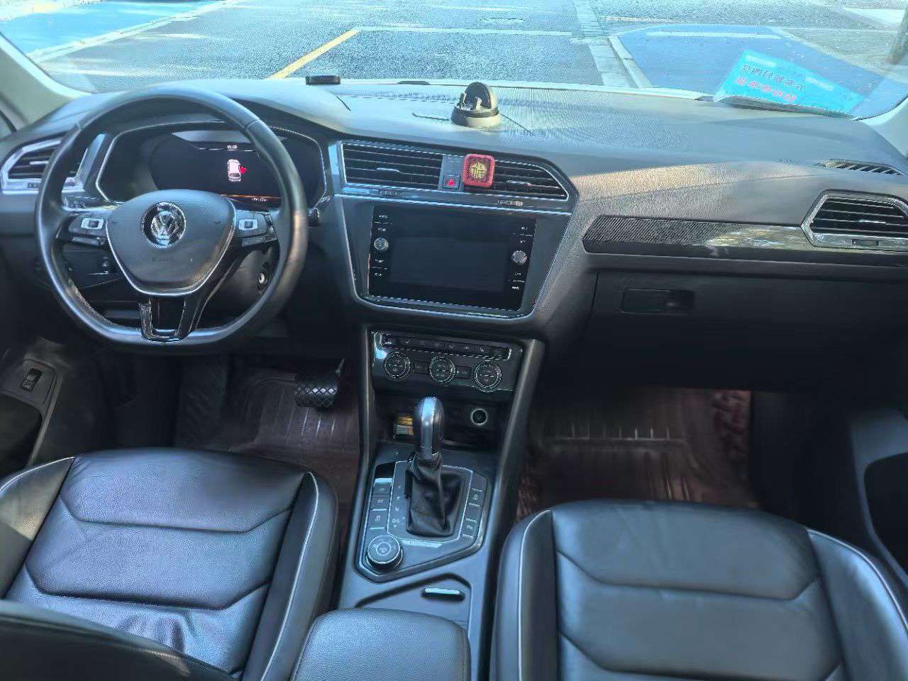 Volkswagen Tiguan 2.0T 4WD Premium Edition 4