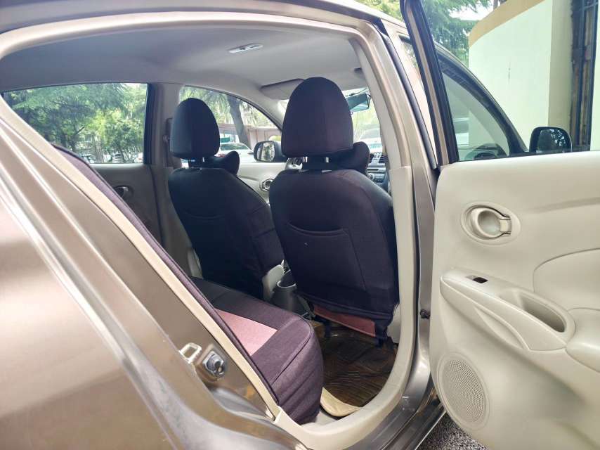 Nissan Sunny 5