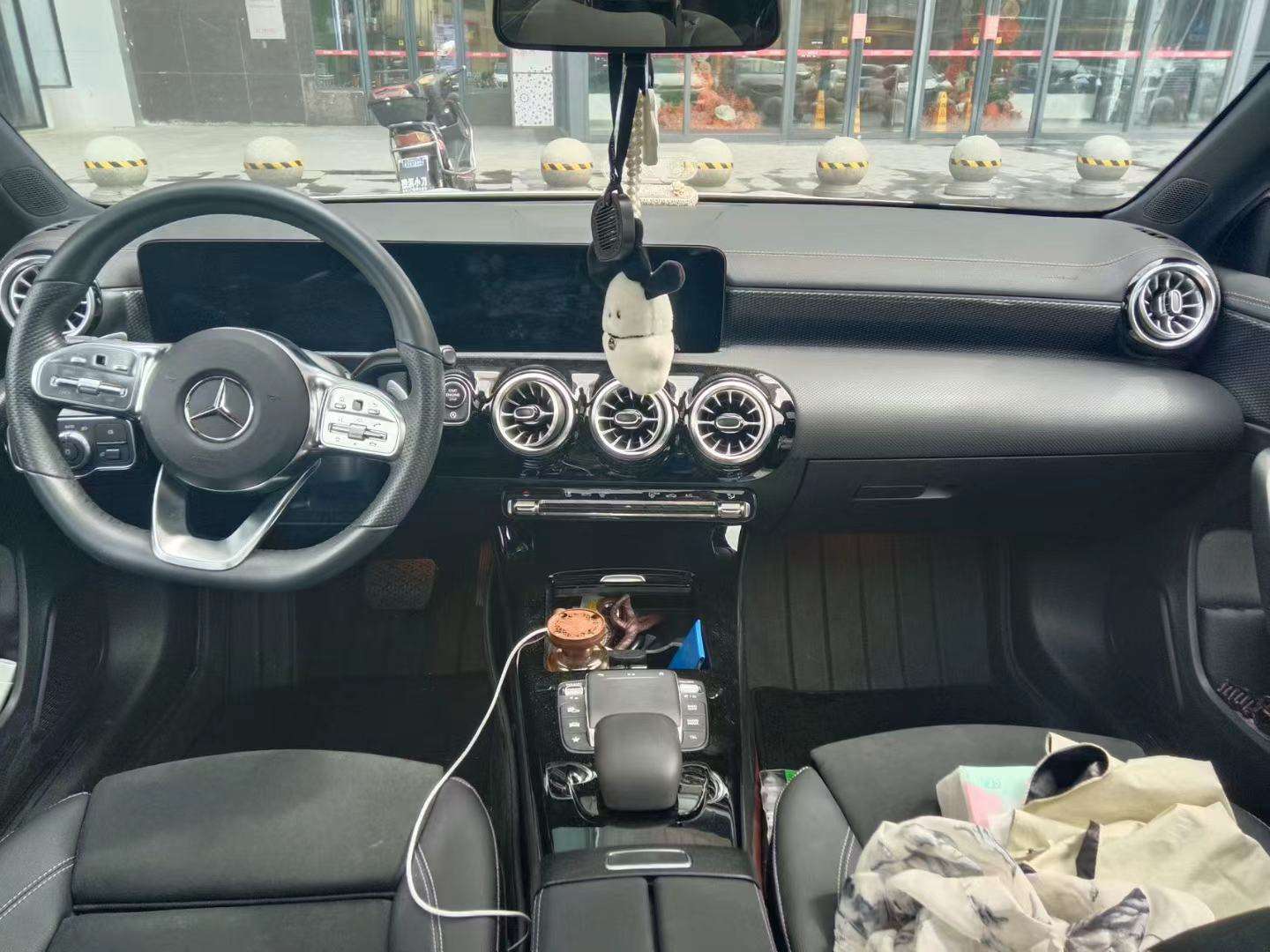 Mercedes-Benz A200 1.3T Sport Sedan Fashion Edition Facelift III 5