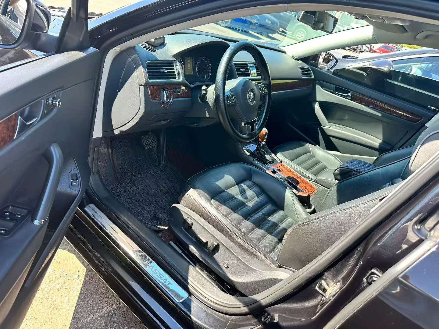 Volkswagen Passat 2.0T High Trim 2