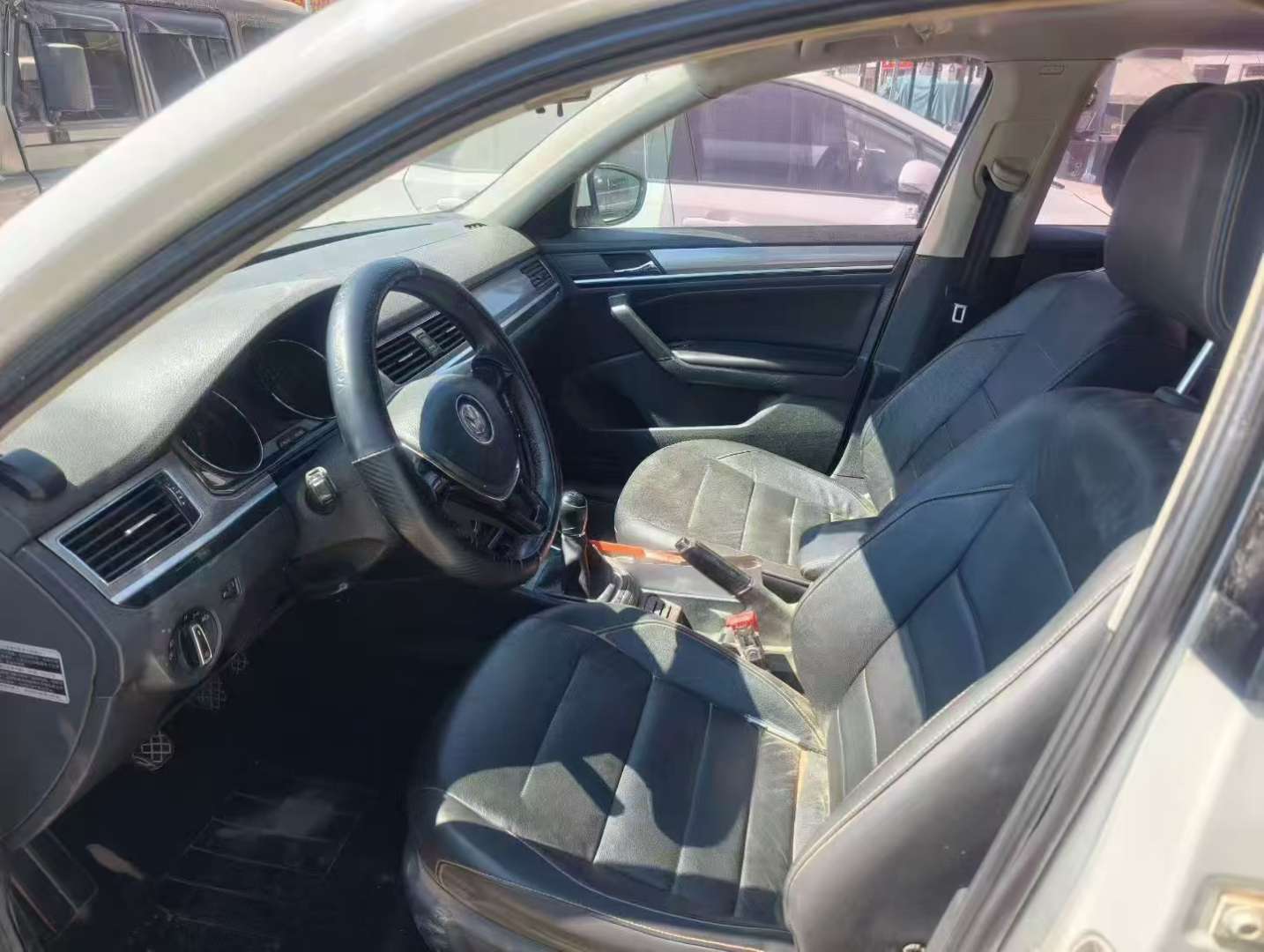 Volkswagen Bora Manual Sunroof 2