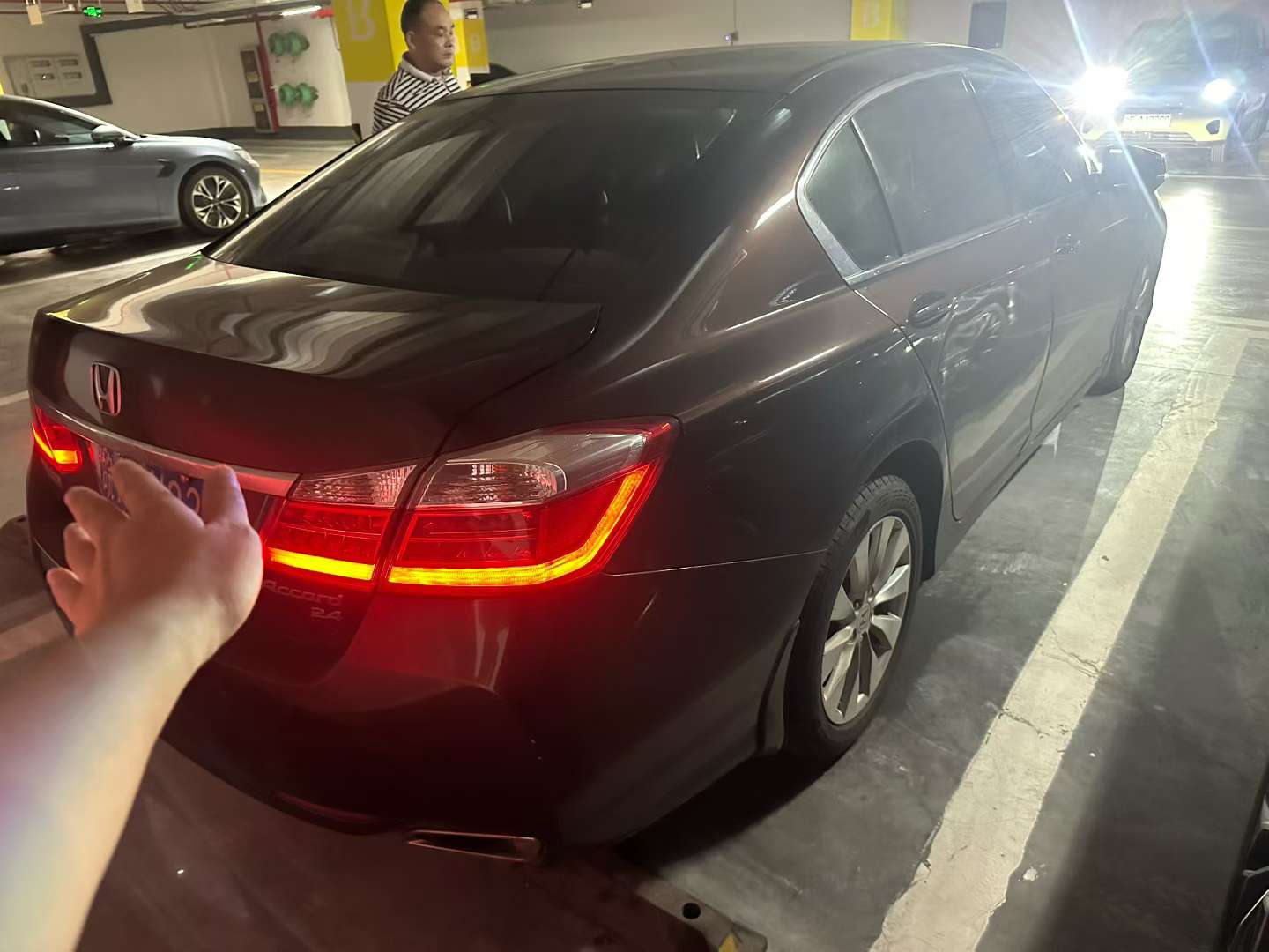 Honda Accord 2014 2.4L Luxury 5