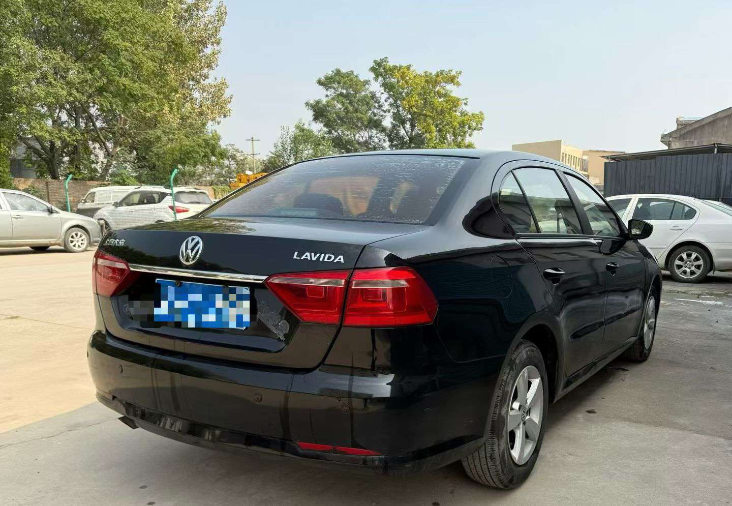Volkswagen Lavida 2013 1.6L 9