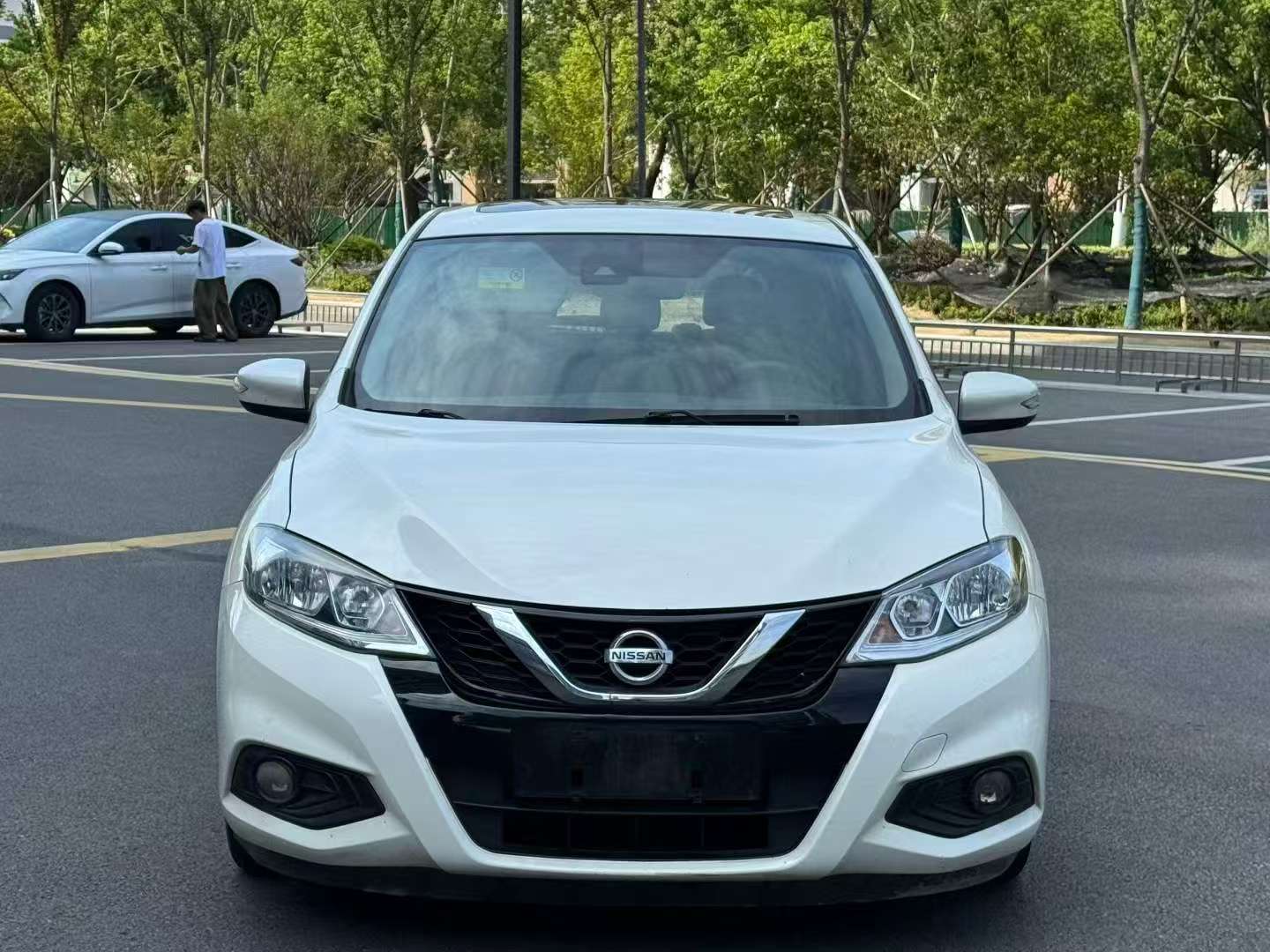 Nissan Tiida 1.6L Automatic Sunroof 2