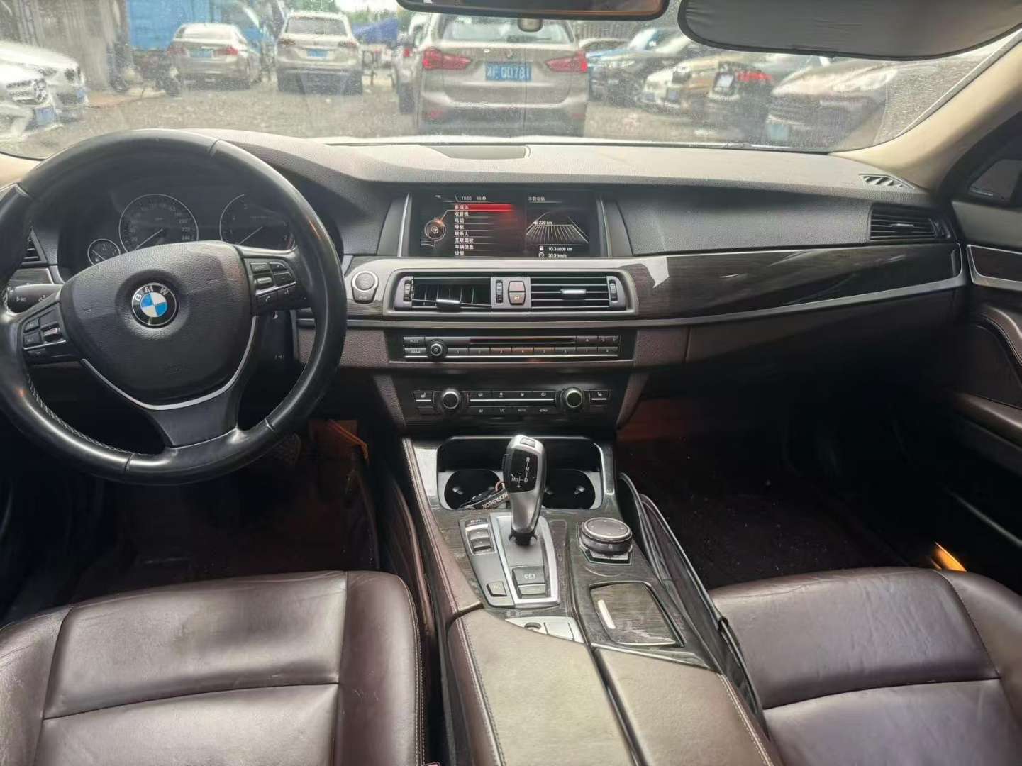 BMW 5 Series 525Li Luxury 8
