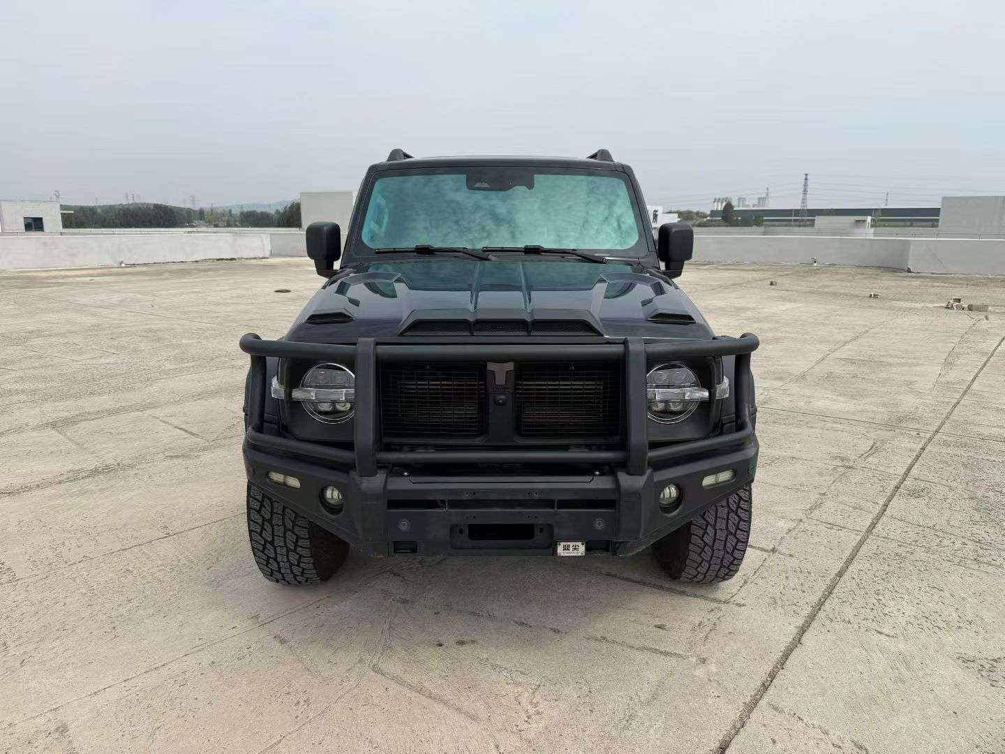 Tank 300 2