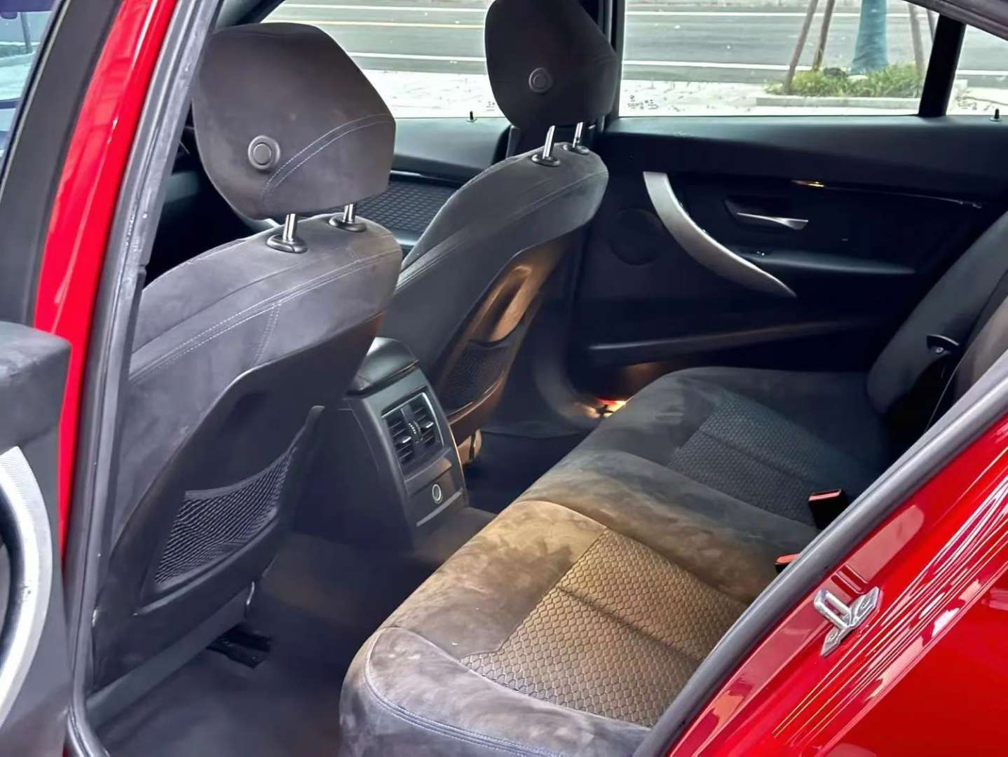 BMW 3 Series 320i M Sport 6